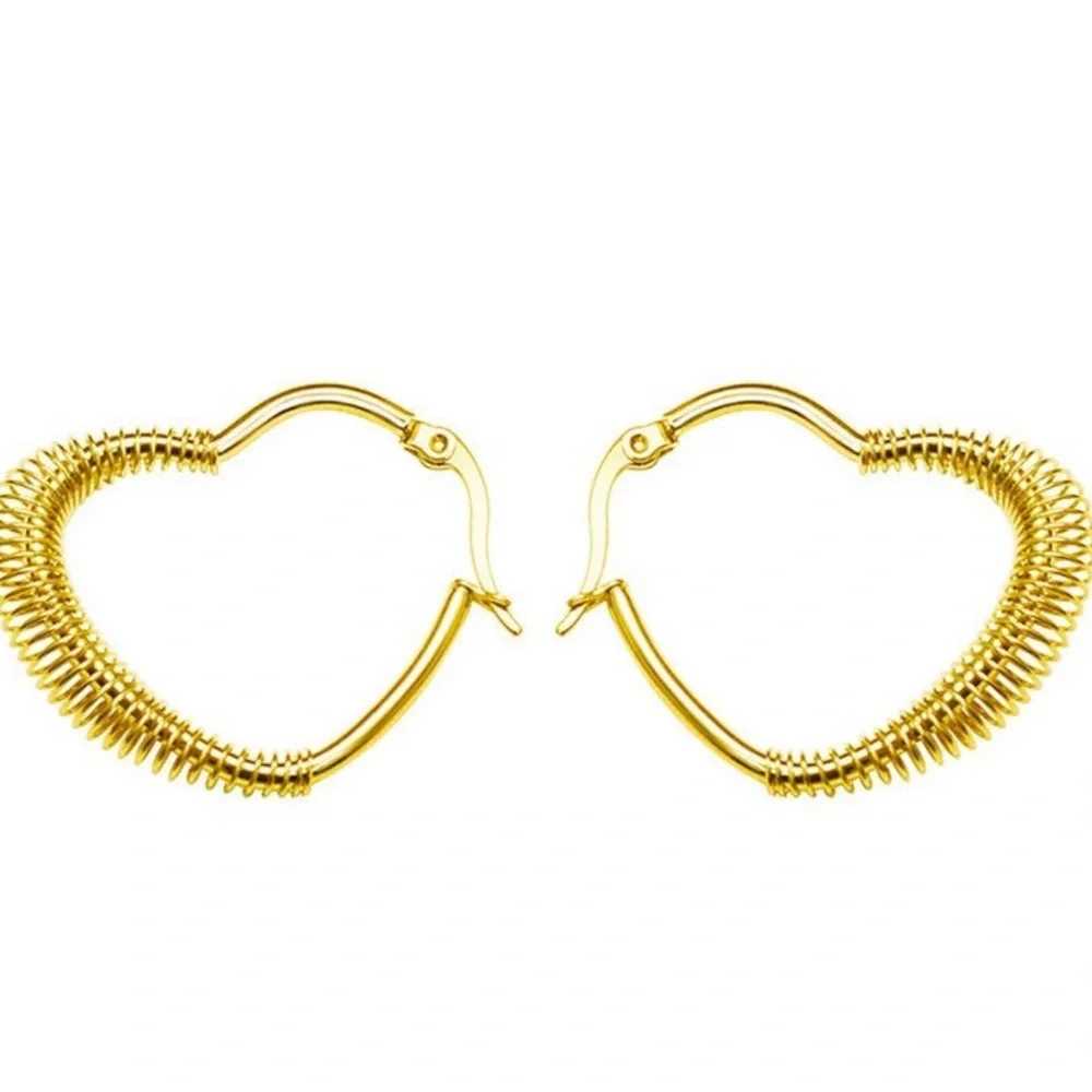 Heart hoop earrings - Picture 3 of 4